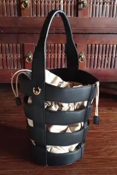 美品 オゾック バケット型ハンドバッグ ブラック 中型