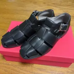 アースミュージック&エコロジー サンダル　ブラック　サイズS
