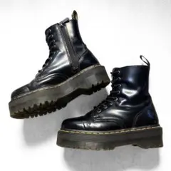 Item thumbnail for item 000bcc66-3d28-4fb6-8ee1-f6cfa3befce5