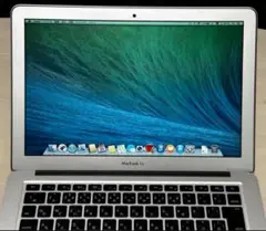 MacBook Air（Early 2014モデル、13.3型）