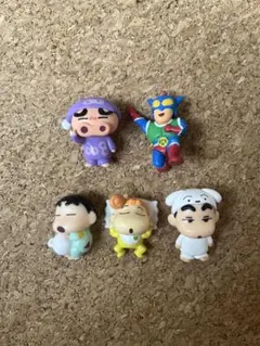 【クレヨンしんちゃん　びっくらたまご　入浴剤　マスコット】