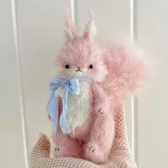 桃色のリスちゃん アーティストベア 海外作家様 ハンドメイド ぬいぐるみ