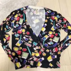 ギャレリー　伸縮性カーディガン　化粧品柄　コスメ柄