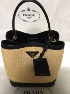 新品未使用 プラダ ストローバッグ