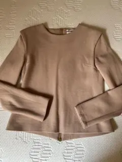 グリードインターナショナル　ベージュトップス