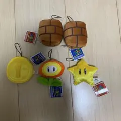 スーパーマリオ　ゴムひも付きぬいぐるみ
