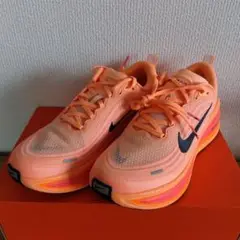 〈新品未使用品〉ナイキ　ボメロプラス