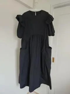 メイクアイ make ai パフスリーブワンピース　　ボリュームワンピース　黒
