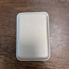 シルバー iPhone MagSafe対応 カードケース 磁力カードポケット