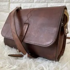 DAKOTA✨コンパクト　ショルダーバッグ　フラップ　ジップ収納　レザー