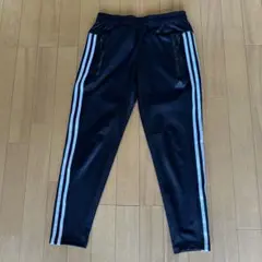adidas パンツ