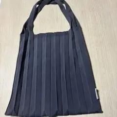PLEATSMAMAプリーツママ　ショルダーバッグ　グレー