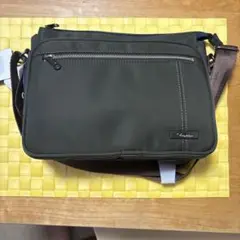 ACE DARWIN ニール. ショルダーバッグ