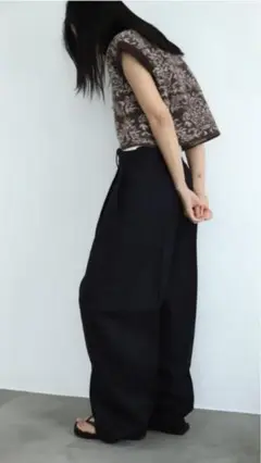 【最終価格】CristaSeya リネンベスト　黒　クリスタセヤ 2025年最新】クリスタセヤ ベストの人気アイテム - メルカリ