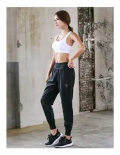 ヨガパンツ‼️ ヨガウェア 極薄　軽量　速乾　ランニング　下半身カバー　美脚