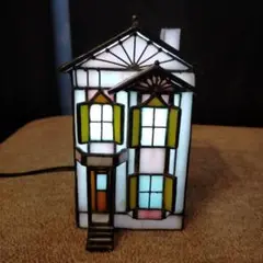 536 ステンドグラス家型ランプ