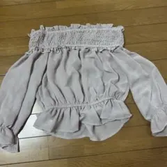 アンクルージュ　オフショルダー