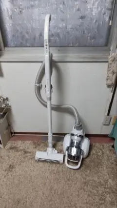 パナソニックサイクロン掃除機MC-SR590w