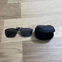 メガネにつけるブラック スクエア サングラス ケース付き