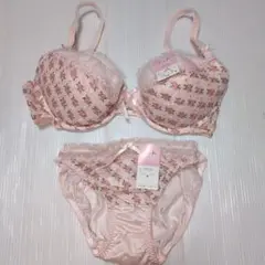 サヤカ★ブラジャー＆ショーツのセットアップ★Ｆ75／М