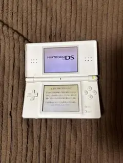 Nintendo DS Lite と ソフトのセット