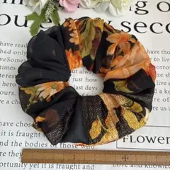 ハンドメイドシュシュ☆黒、オレンジ花柄