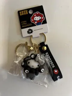 大阪万博　サンリオ　黒ミャクミャク　キティ　キーホルダー
