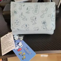 スヌーピー　三つ折り財布　LBL型押しスヌーピー