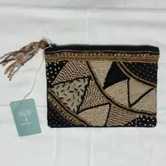 未使用品！artipur アルティプール ビーズ刺繍フラットポーチ