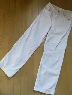 UNIQLO ライトピンク ストレートデニム