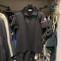 MONCLER ブラック ポロシャツ