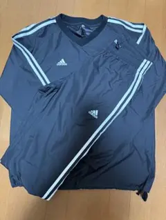 【廃盤、美品】adidasサッカーレフェリーウェア(長袖ピステ) XOサイズ 廃盤、美品】adidasサッカーレフェリーウェア(長袖ピステ) XOサイズ