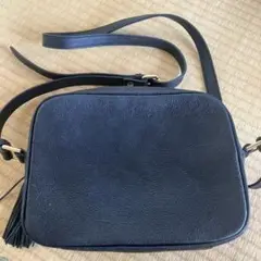 ブラックレザーショルダーバッグ