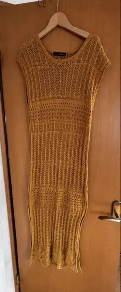 ノースリーブロングニットワンピース マスタード