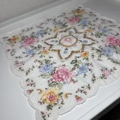 スワトウSWATOW カラー　ハンカチ✨手刺繍　花柄　❶