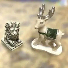ライオンとトナカイの置物セット