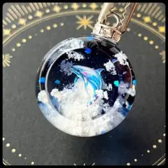 【ハンドメイド】161.空を泳ぐイルカ・チャーム