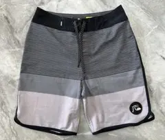 Quiksilver ショーツ　水着 サイズ25 (140cm)