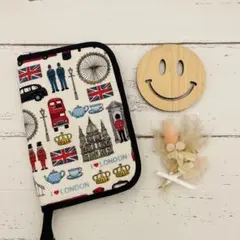 SALE☆ハンドメイド☆1点のみ ロンドン生地　母子手帳ケース マルチケース
