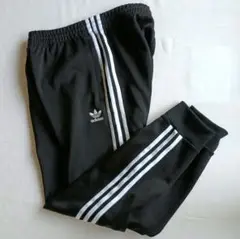adidasトラックパンツ　黒　Lサイズ　スリーライン
