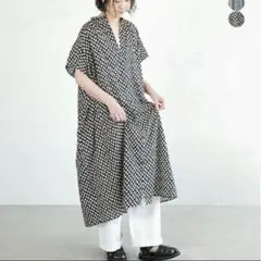 極美品✨　Brocanto ブロカント　インドプリントフロンセワンピース　黒