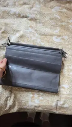 グレー合成皮革マスクケース
