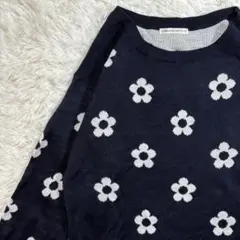 花柄ネイビー長袖ニットセーター