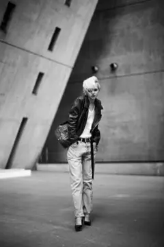 MUZE - STRAIGHT DENIM PANTS