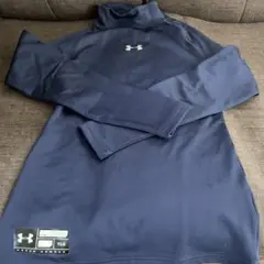 UNDER ARMOUR ネイビー ハイネック アンダーシャツ YLG