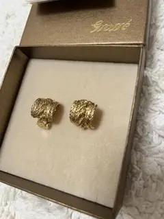 グロッセジャパン　ゴールドイヤリング