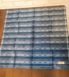 新品　TRUSSARDI ハンカチ 青系ストライプ