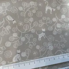 ラスト 1m 猫と植物模様 生地 ②
