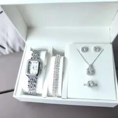 人気の小さな四角い時計アクセサリーアクセサリーセット