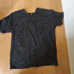 AZUL ダークグレー ストライプ Vネック Tシャツ